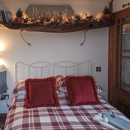 Little Pines Lodge Rushton Spencer Екстериор снимка