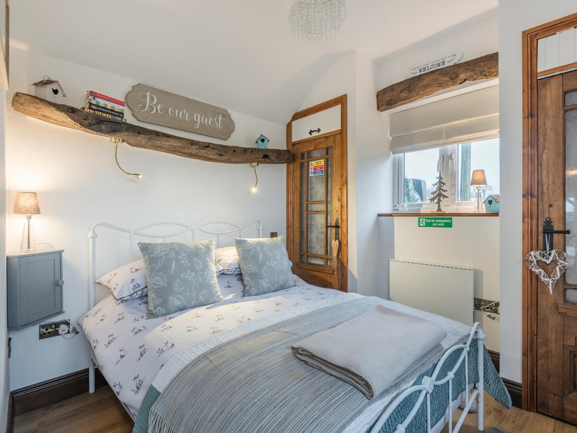 Little Pines Lodge Rushton Spencer Екстериор снимка